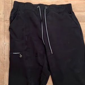 Healing Hands Med Jogger Camo scrub bottoms